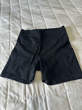 Zyia Active shorts Med